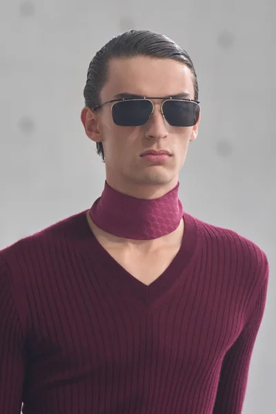 Look 25